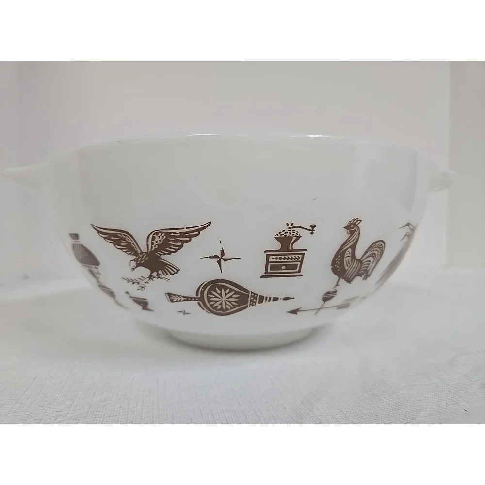 Vintage Pyrex Early American #443 Cinderella‎ Mixing Bowl 2.5 Qt White Brown
